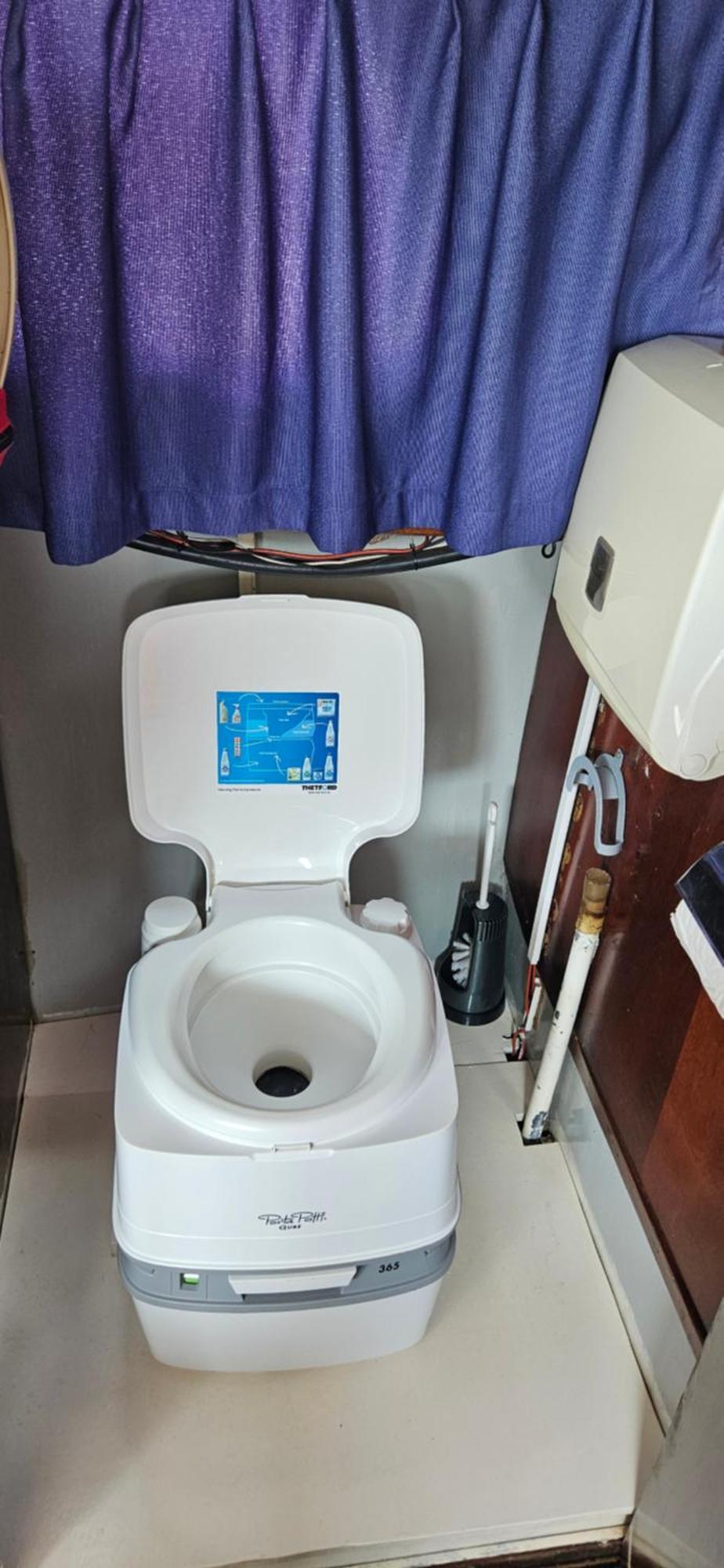 Boat Allemansfreon - Kamperen Op Het Water - Niet Om Mee Te Varen - Read Host Profile-Lees Hostprofiel Jutrijp Bagian luar foto